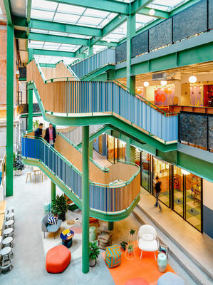 从历史烟尘到创意新生 WeWork在旧鸦片工厂打造“奇思妙想”联合办公空间